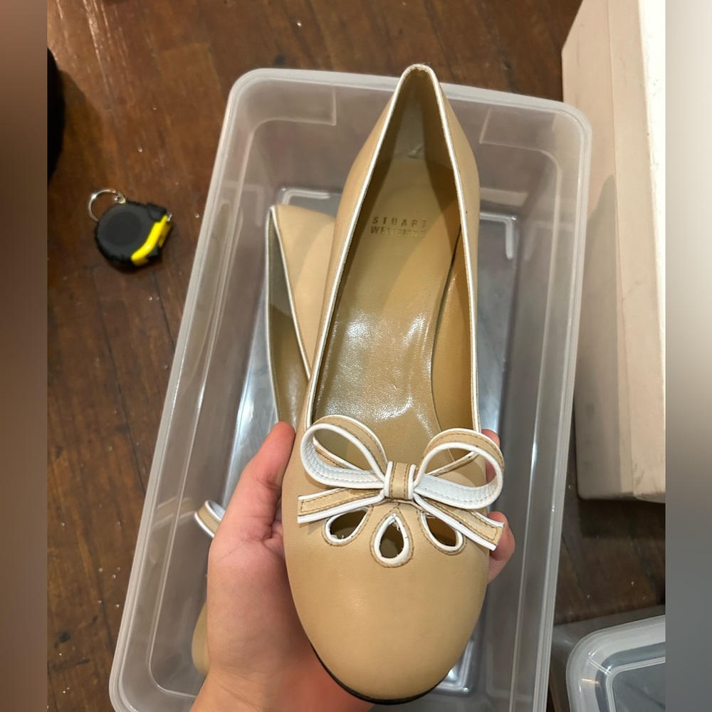 Stuart Weizmann Tan Bow Heels
